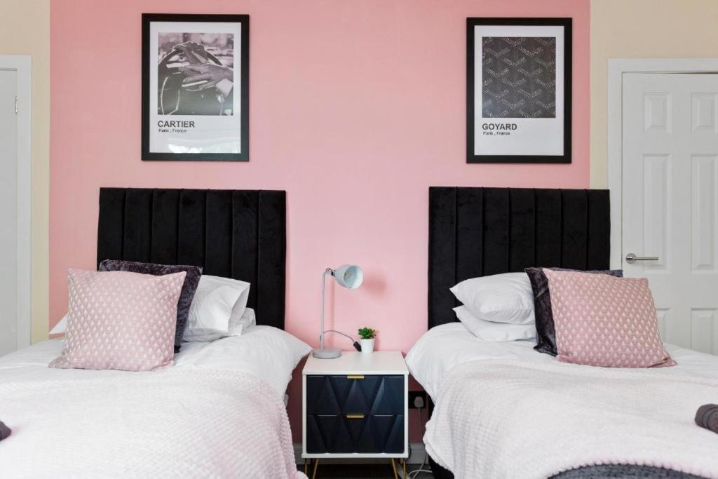 Stylish 3 Bed Edinburgh Abode - Parking And Garden Villa Exterior foto